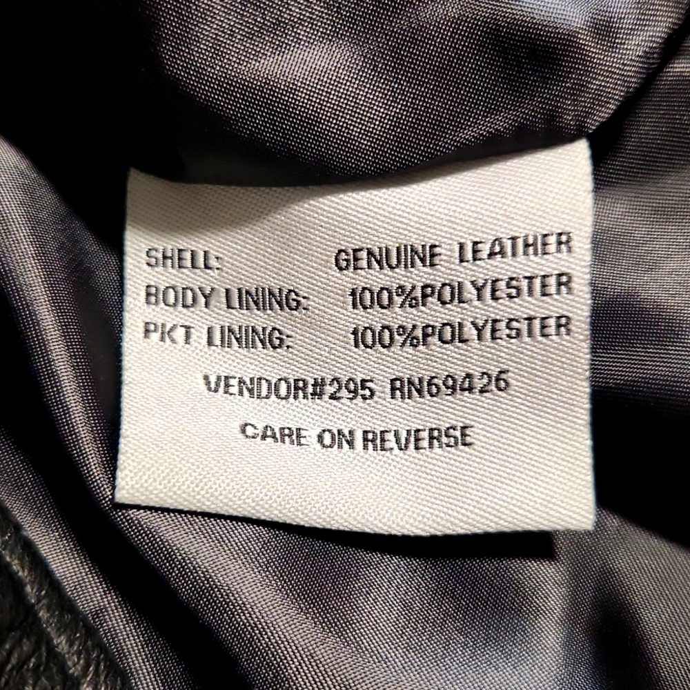 Wilsons Genuine Leather Black Vest Men's Large LIKE NEW! - Picture 10 of 13